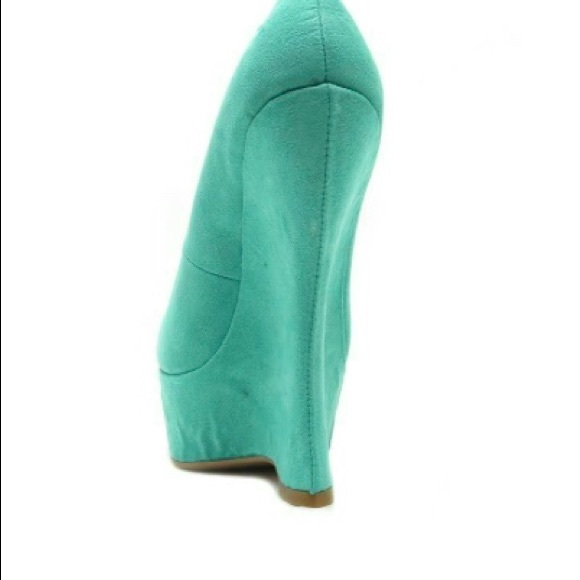 Qupid Women’s Mint Green Suede Platform Wedges NEW - Picture 4 of 6